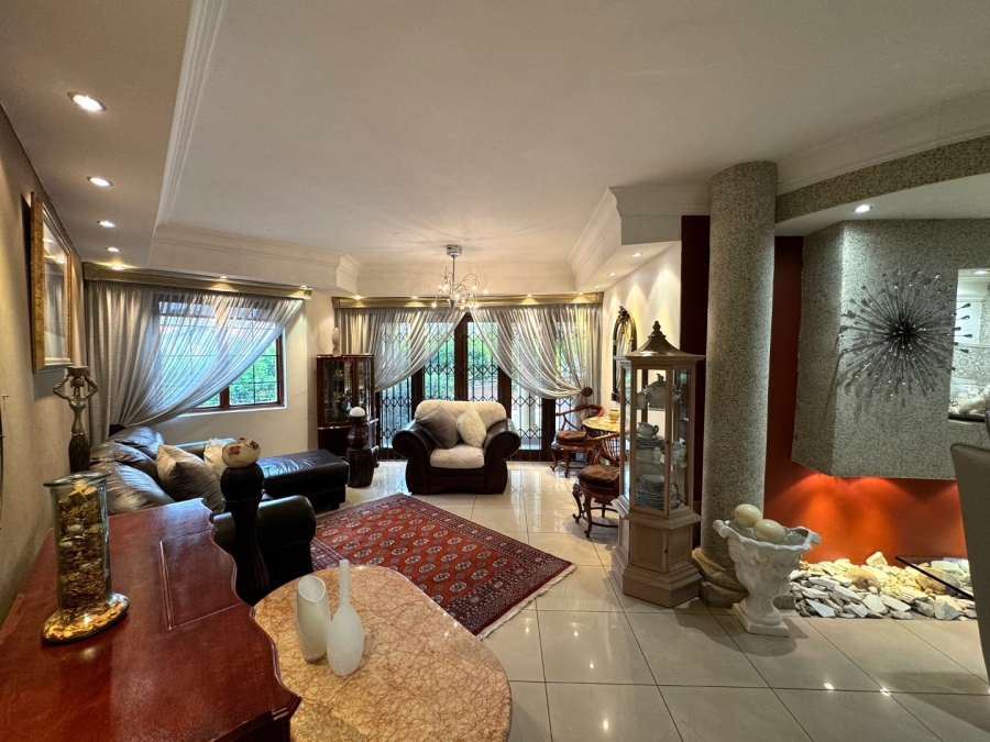 5 Bedroom Property for Sale in Birdwood Estate North West